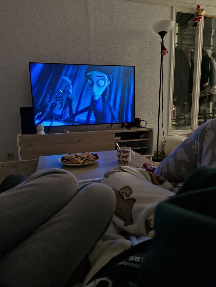 4K IPTV movie streaming on a large smart TV in a US living room